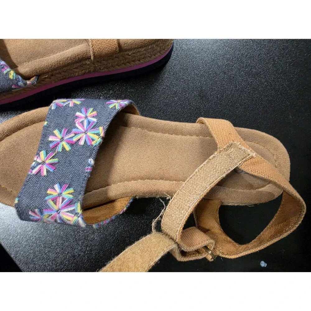Toms abby platform